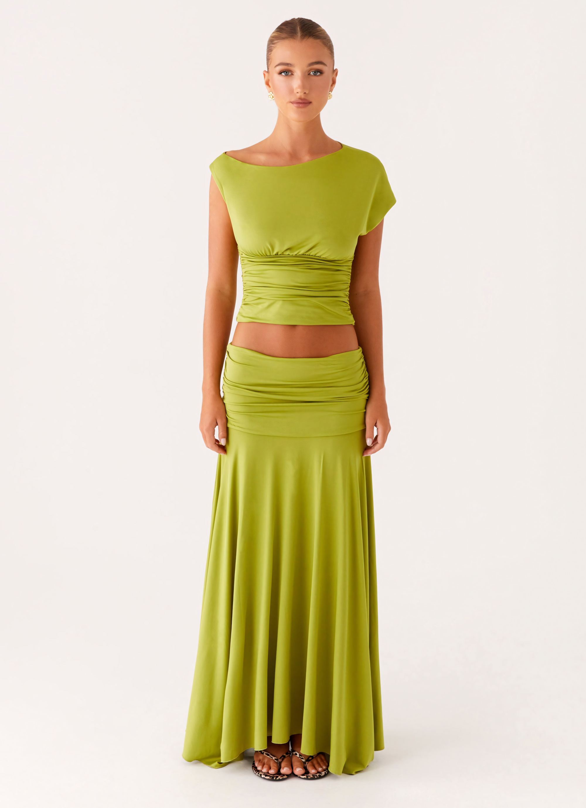 Seraphina – Ensemble long en satin froncé