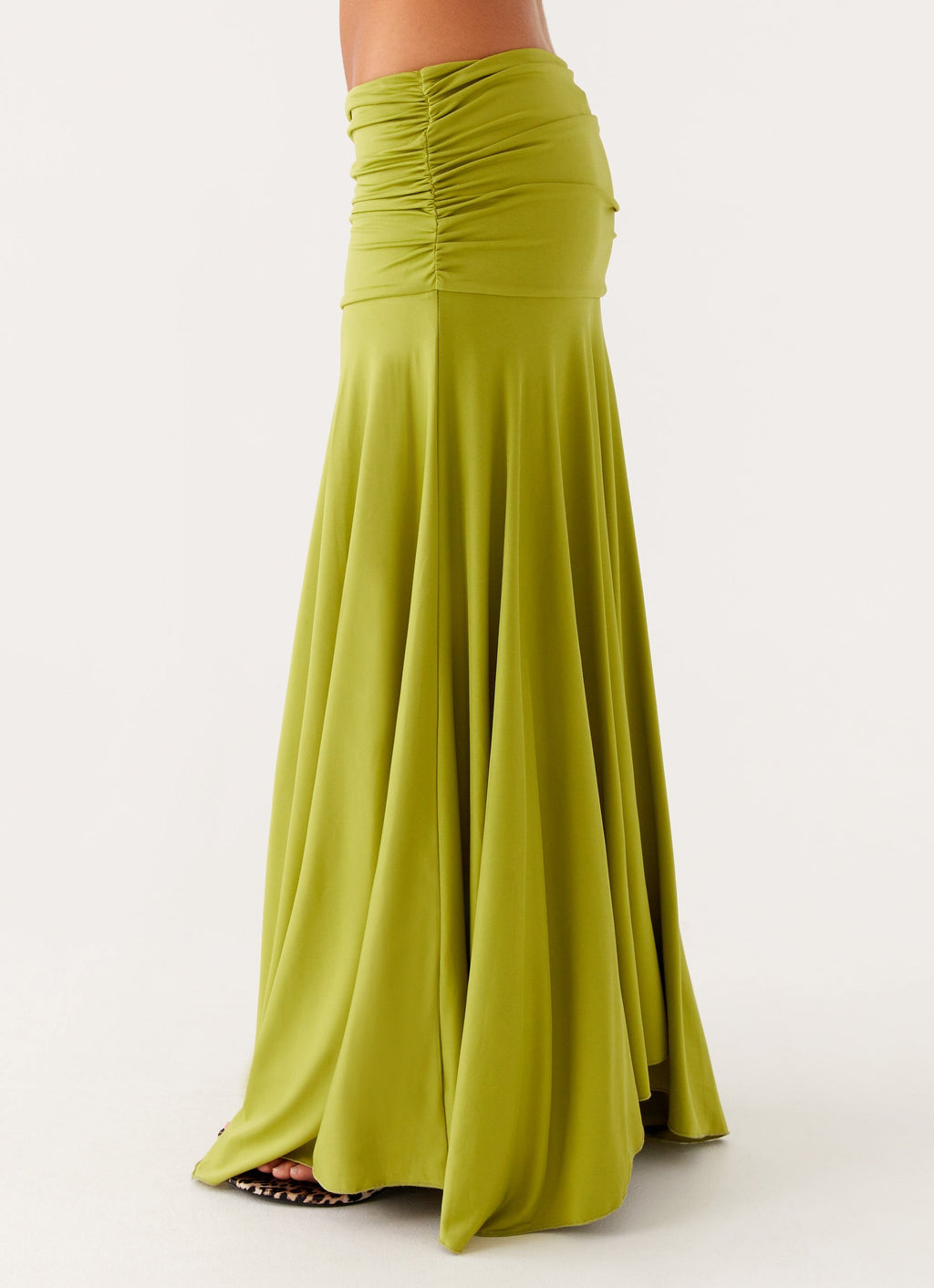 Seraphina – Ensemble long en satin froncé