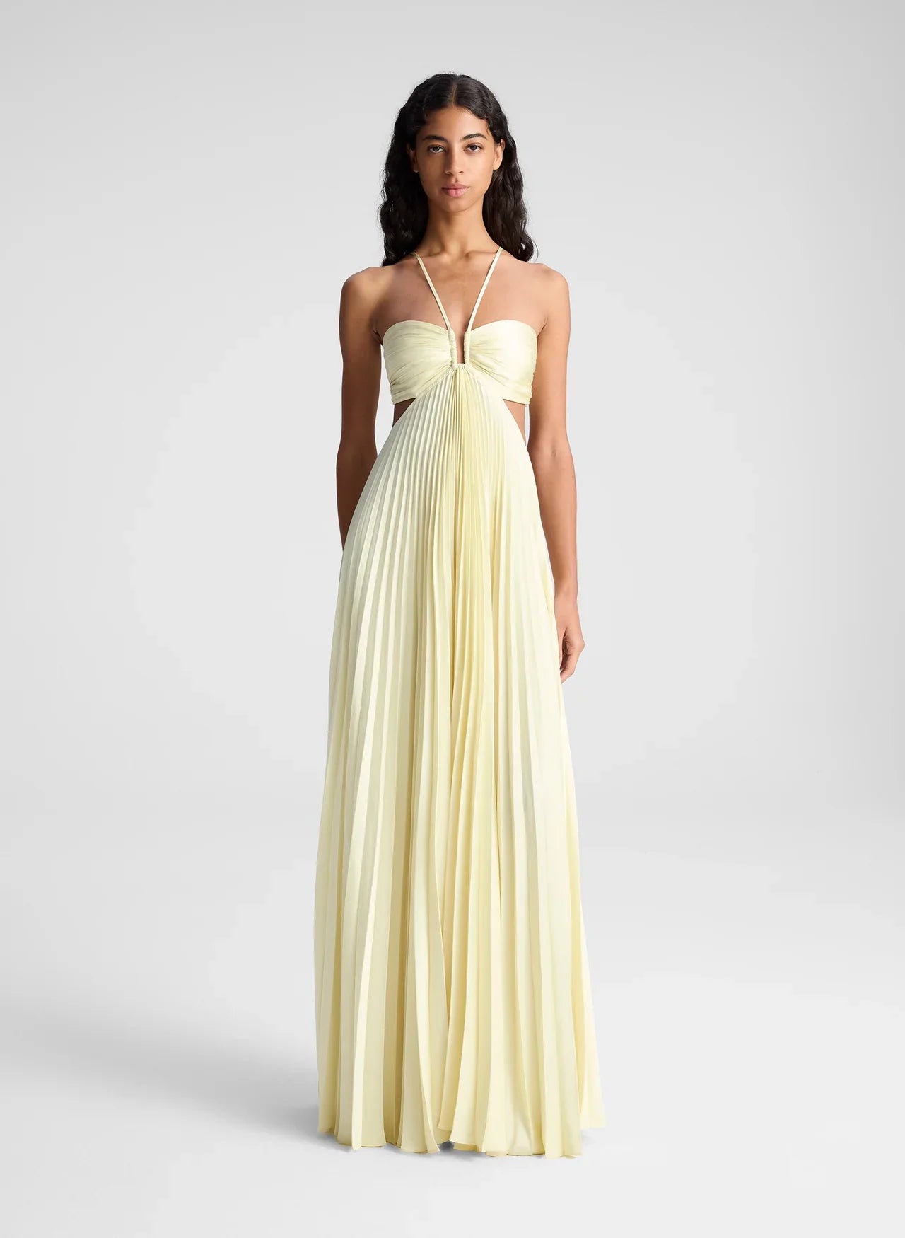 Solaria – Robe longue plissée en satin à dos noué