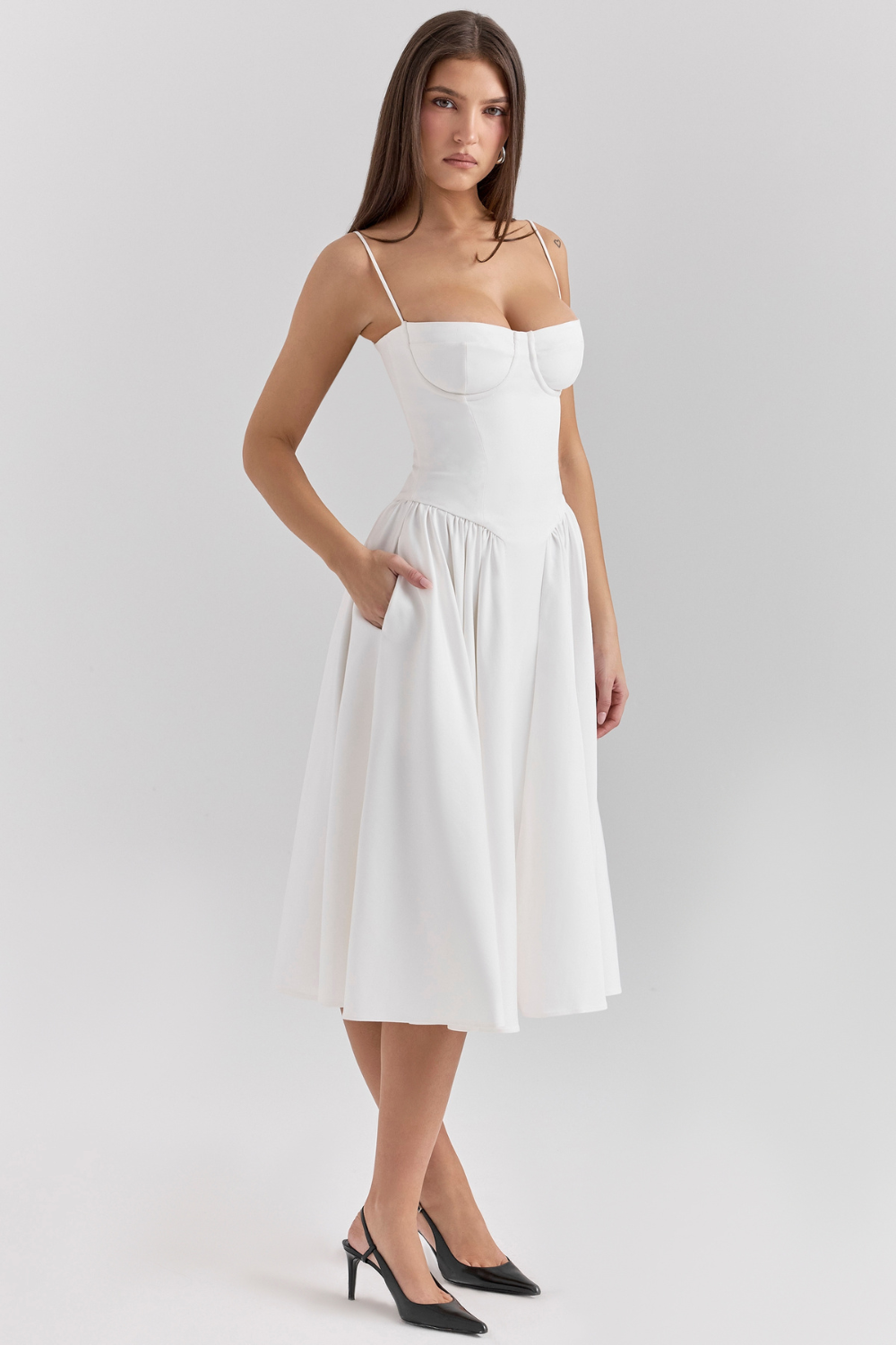 Solène – Robe midi en sergé à corset