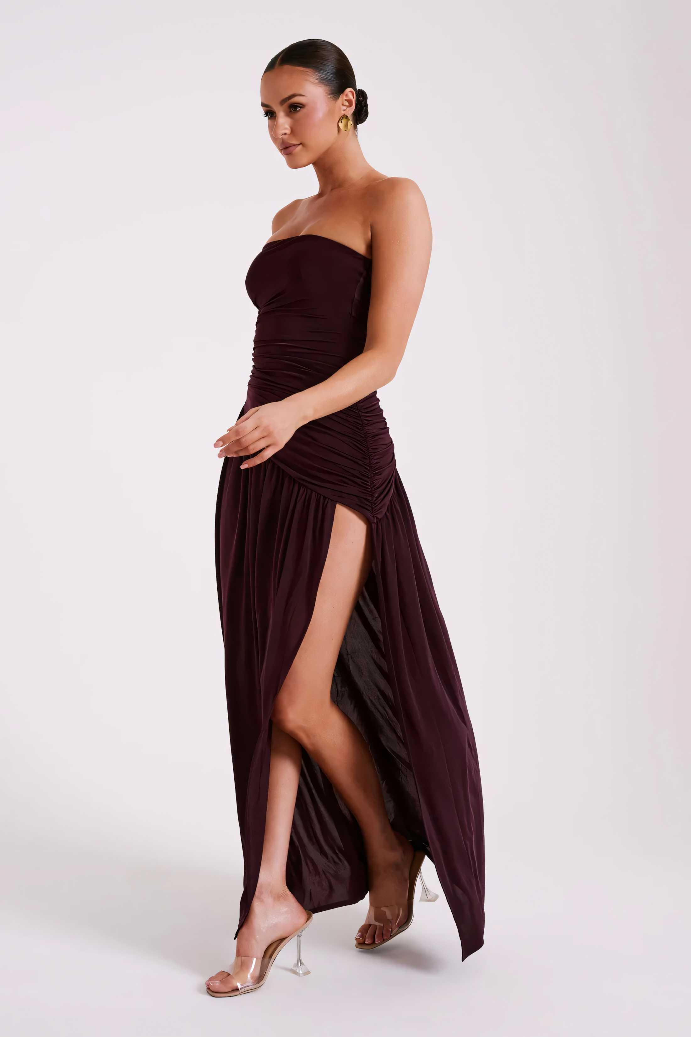 Selvara – Robe longue froncée bordeaux