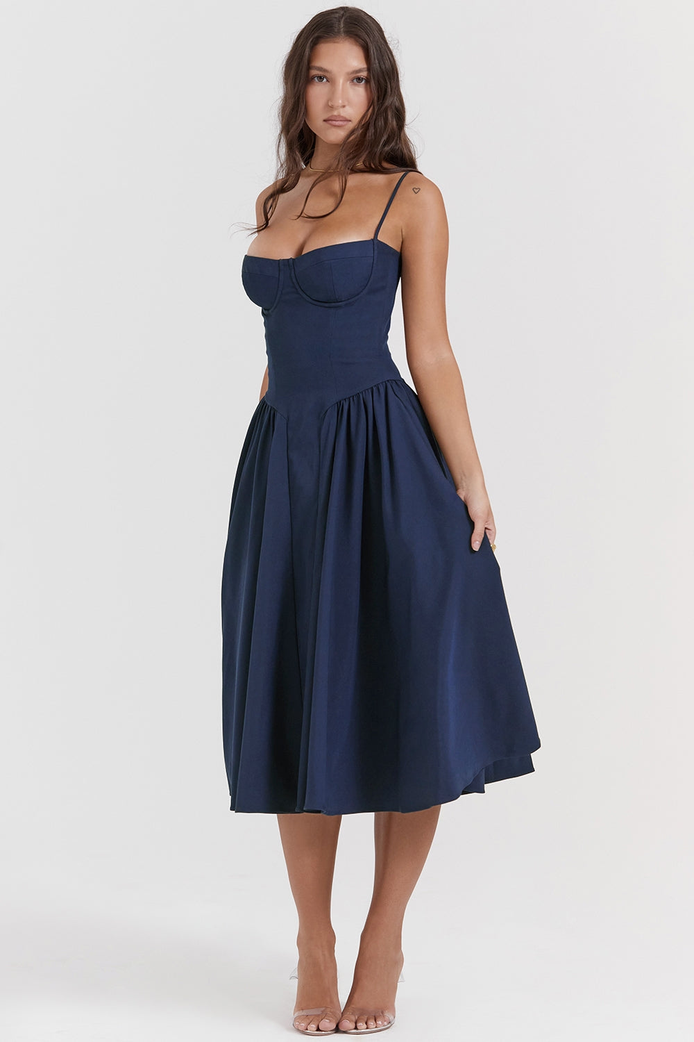 Solène – Robe midi en sergé à corset